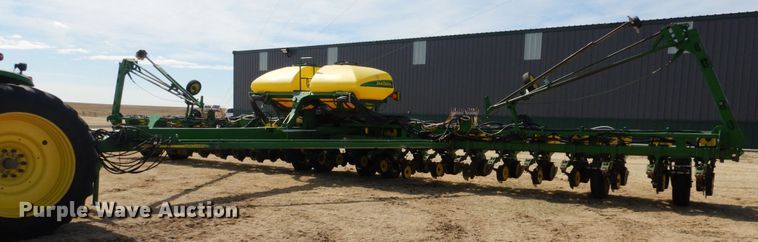 image for item DJ3042 2004 John Deere 1770NT CCS Max Emerge Plus no-till planter