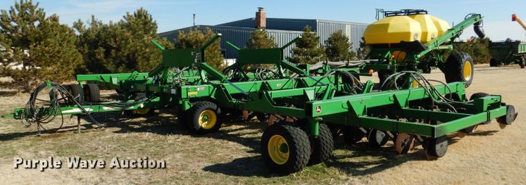 image for item DJ3043 2008 John Deere 1895 no-till air seeder