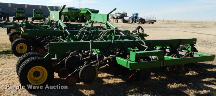 image for item DJ3043 2008 John Deere 1895 no-till air seeder