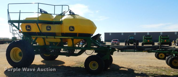 image for item DJ3043 2008 John Deere 1895 no-till air seeder