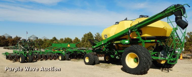 image for item DJ3043 2008 John Deere 1895 no-till air seeder