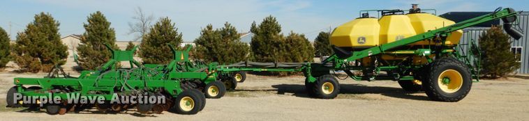 image for item DJ3043 2008 John Deere 1895 no-till air seeder