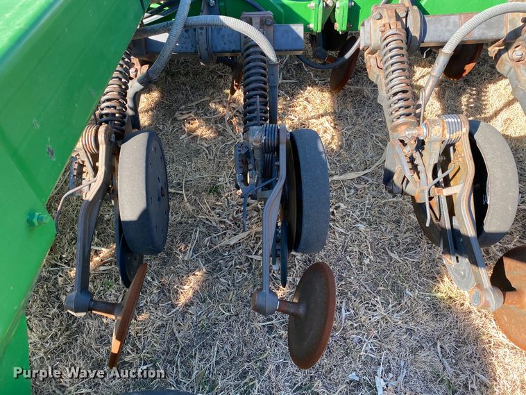 image for item DJ3043 2008 John Deere 1895 no-till air seeder