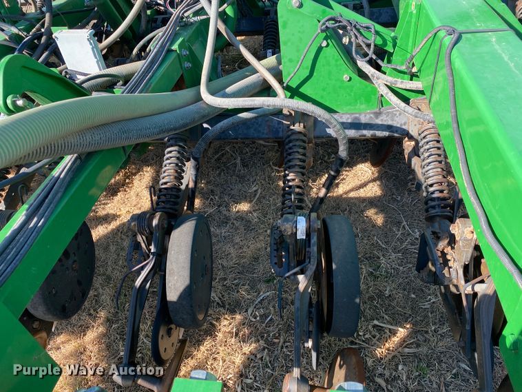 image for item DJ3043 2008 John Deere 1895 no-till air seeder