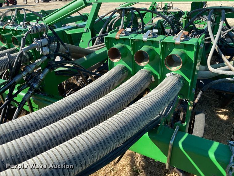 image for item DJ3043 2008 John Deere 1895 no-till air seeder