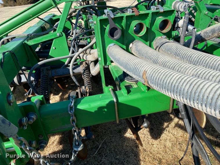 image for item DJ3043 2008 John Deere 1895 no-till air seeder