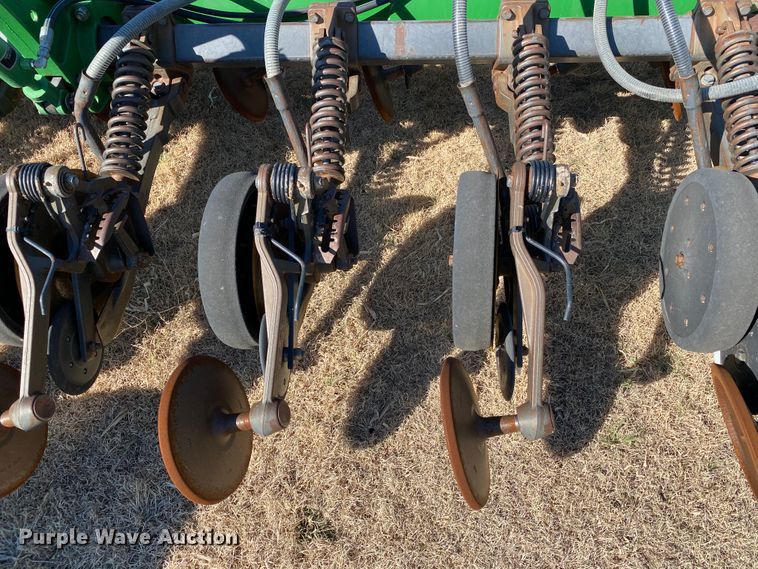 image for item DJ3043 2008 John Deere 1895 no-till air seeder