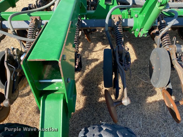 image for item DJ3043 2008 John Deere 1895 no-till air seeder