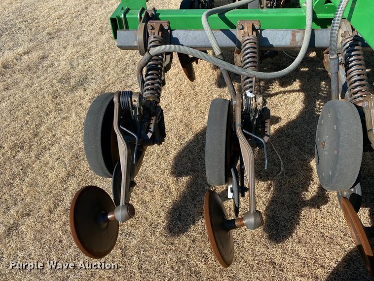 image for item DJ3043 2008 John Deere 1895 no-till air seeder