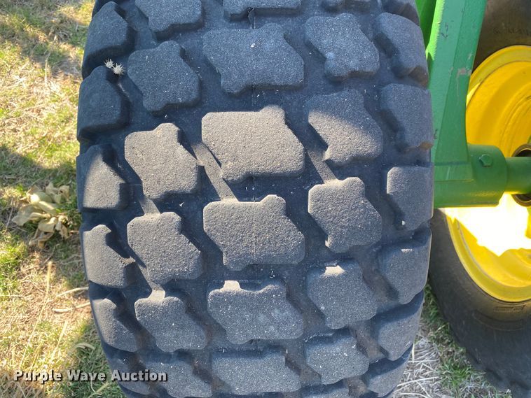 image for item DJ3043 2008 John Deere 1895 no-till air seeder