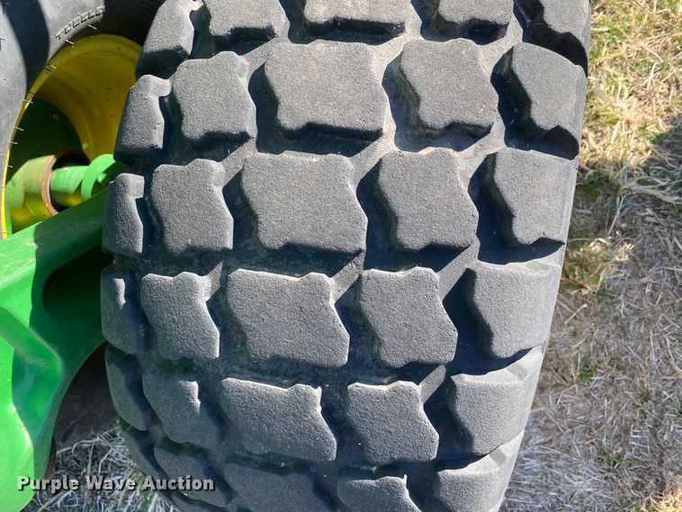 image for item DJ3043 2008 John Deere 1895 no-till air seeder