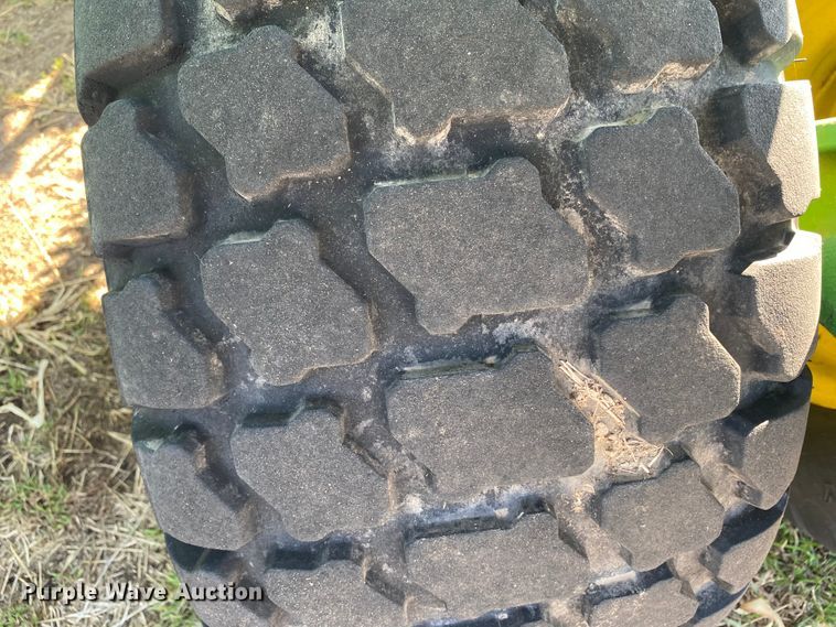 image for item DJ3043 2008 John Deere 1895 no-till air seeder