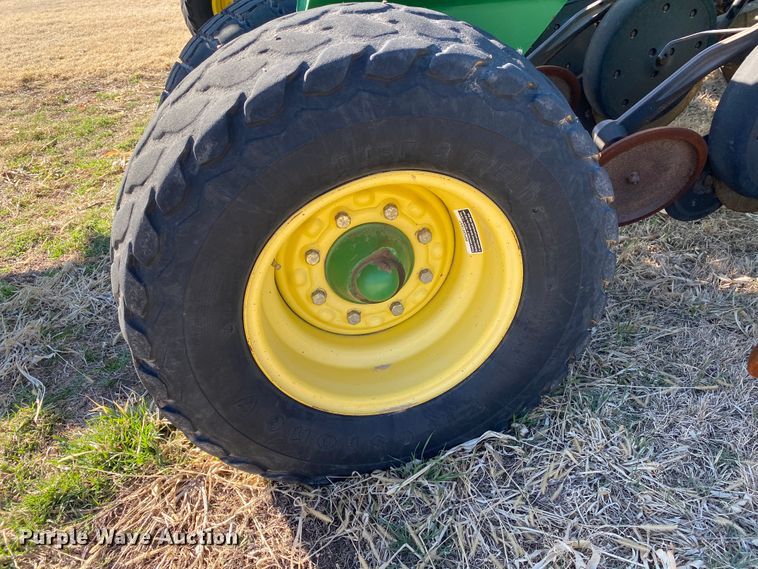 image for item DJ3043 2008 John Deere 1895 no-till air seeder