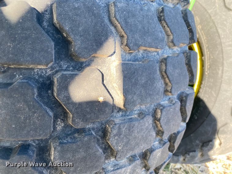 image for item DJ3043 2008 John Deere 1895 no-till air seeder