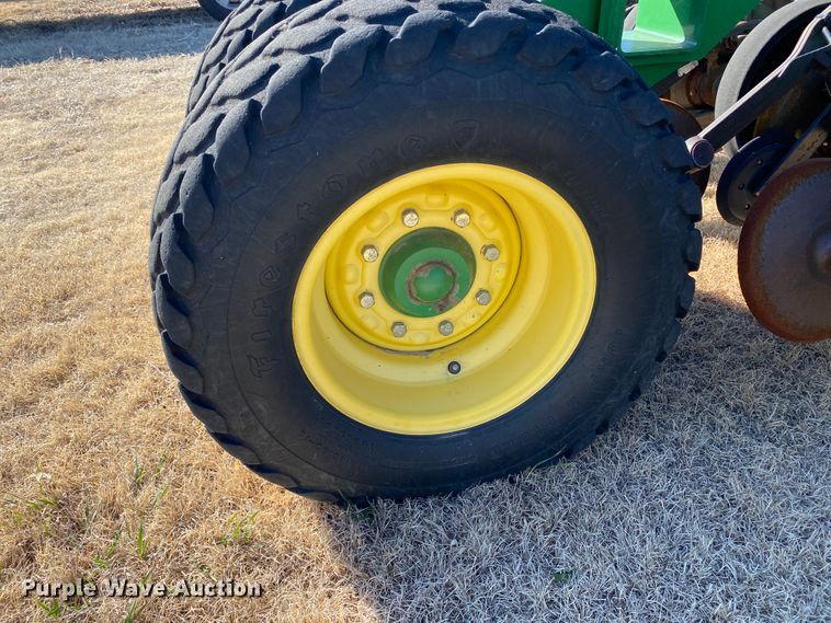 image for item DJ3043 2008 John Deere 1895 no-till air seeder