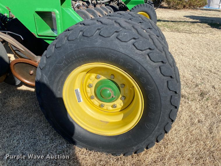 image for item DJ3043 2008 John Deere 1895 no-till air seeder