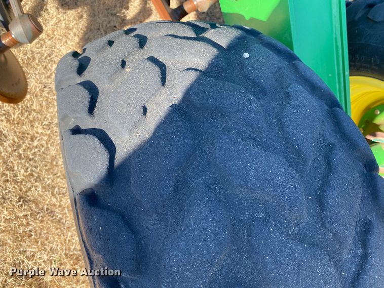 image for item DJ3043 2008 John Deere 1895 no-till air seeder