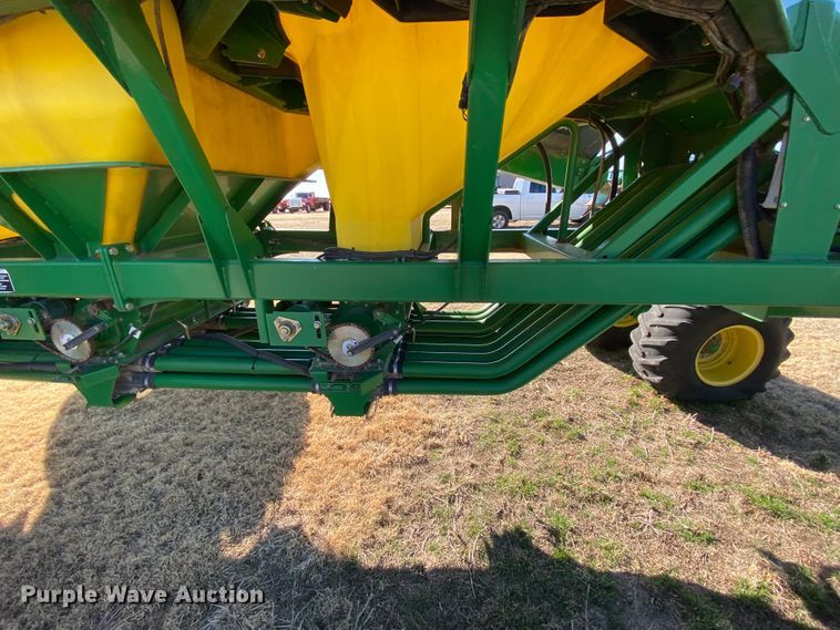 image for item DJ3043 2008 John Deere 1895 no-till air seeder