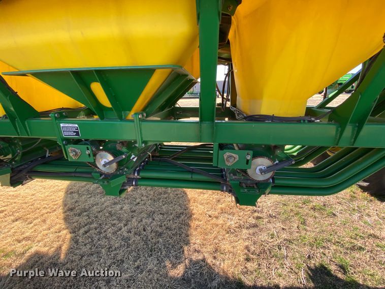 image for item DJ3043 2008 John Deere 1895 no-till air seeder