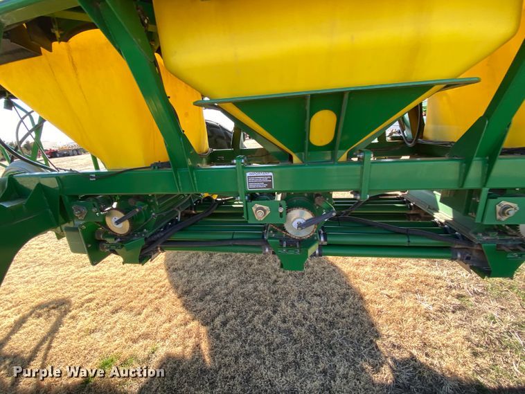 image for item DJ3043 2008 John Deere 1895 no-till air seeder