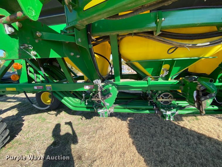 image for item DJ3043 2008 John Deere 1895 no-till air seeder