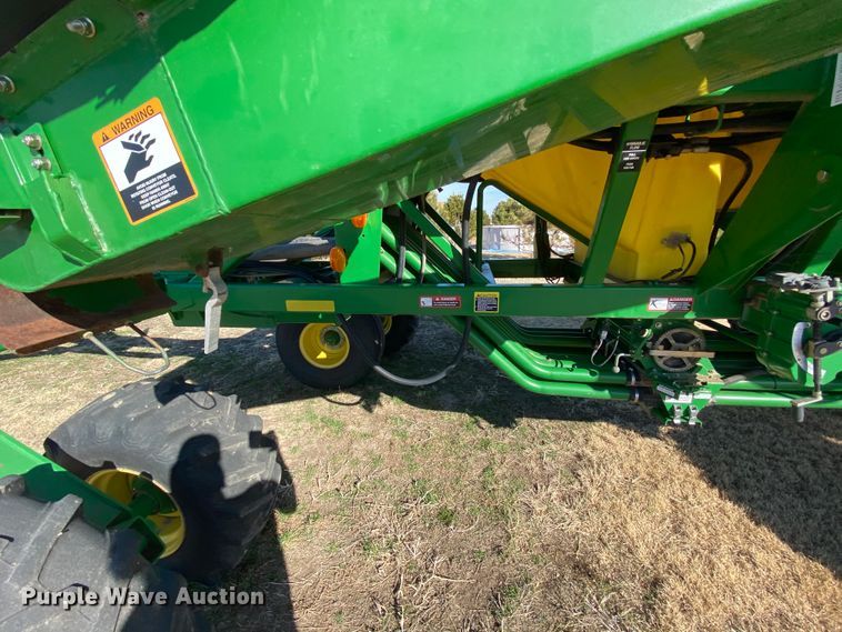 image for item DJ3043 2008 John Deere 1895 no-till air seeder