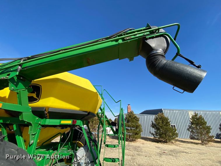 image for item DJ3043 2008 John Deere 1895 no-till air seeder