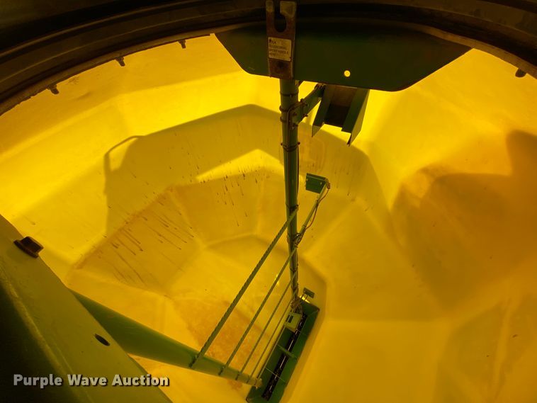 image for item DJ3043 2008 John Deere 1895 no-till air seeder