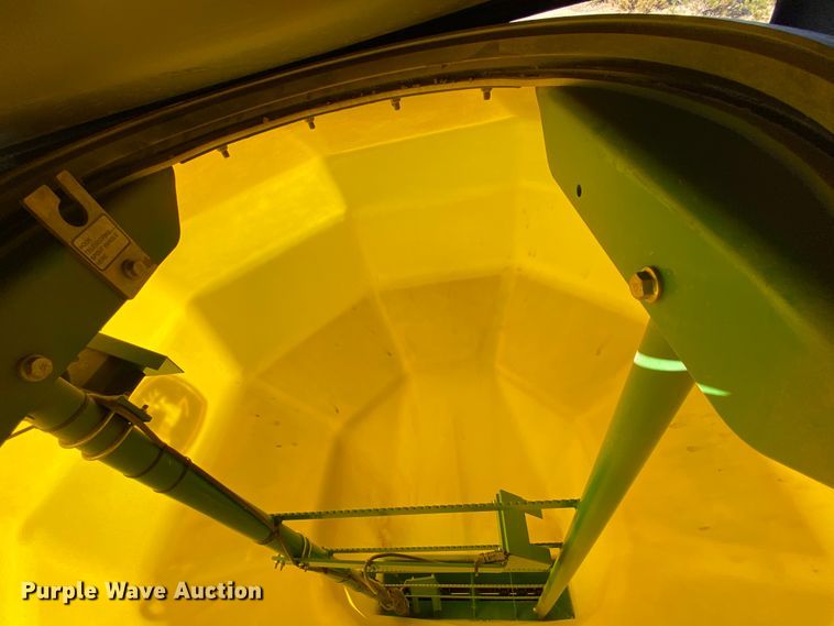 image for item DJ3043 2008 John Deere 1895 no-till air seeder