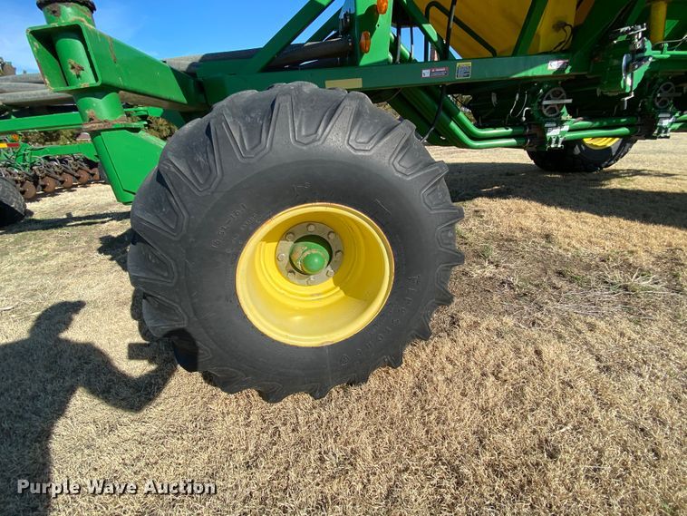 image for item DJ3043 2008 John Deere 1895 no-till air seeder