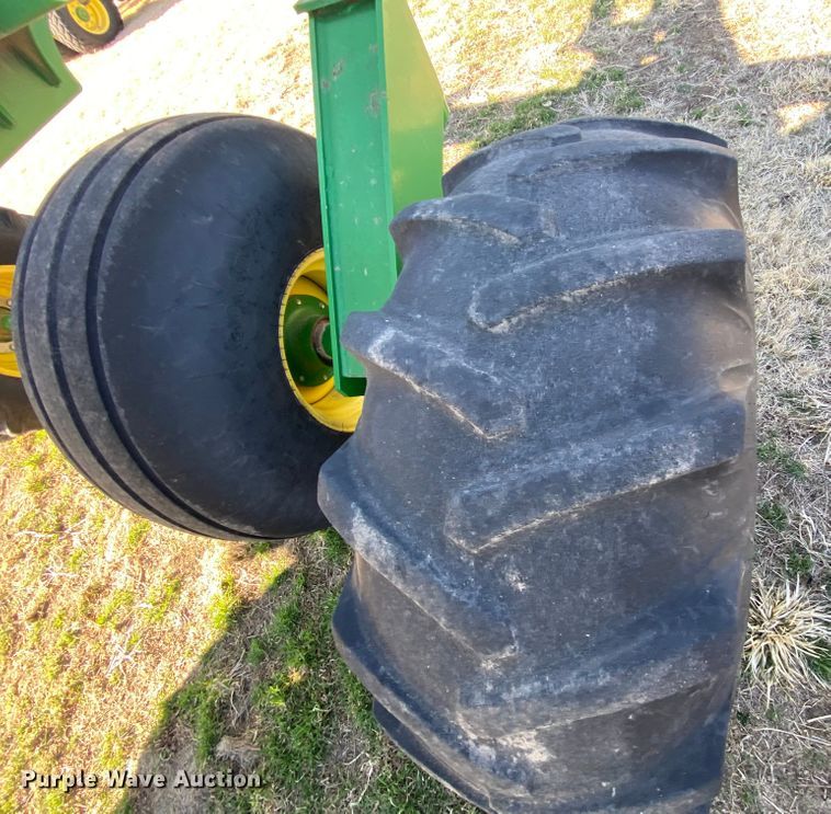 image for item DJ3043 2008 John Deere 1895 no-till air seeder
