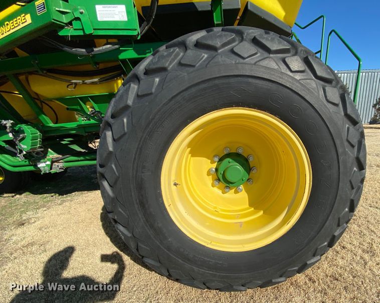 image for item DJ3043 2008 John Deere 1895 no-till air seeder
