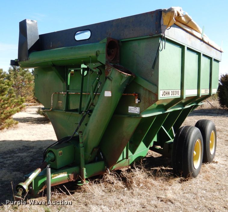 image for item DJ3046 John Deere 650 grain cart