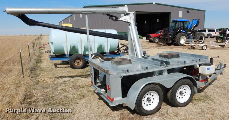 image for item DJ3052 ADS bulk seed buggy