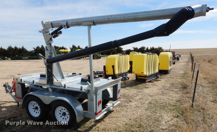 image for item DJ3052 ADS bulk seed buggy