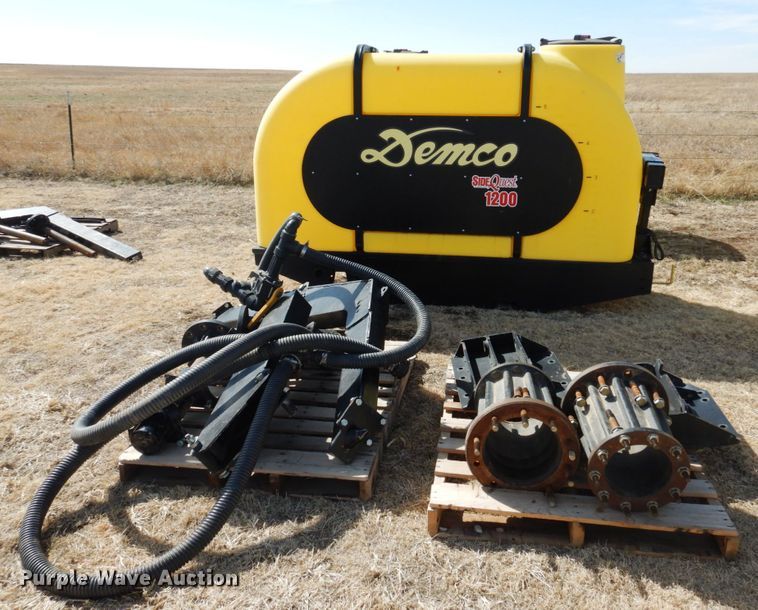 image for item DJ3061 (2) Demco Side Quest 1200 saddle tanks