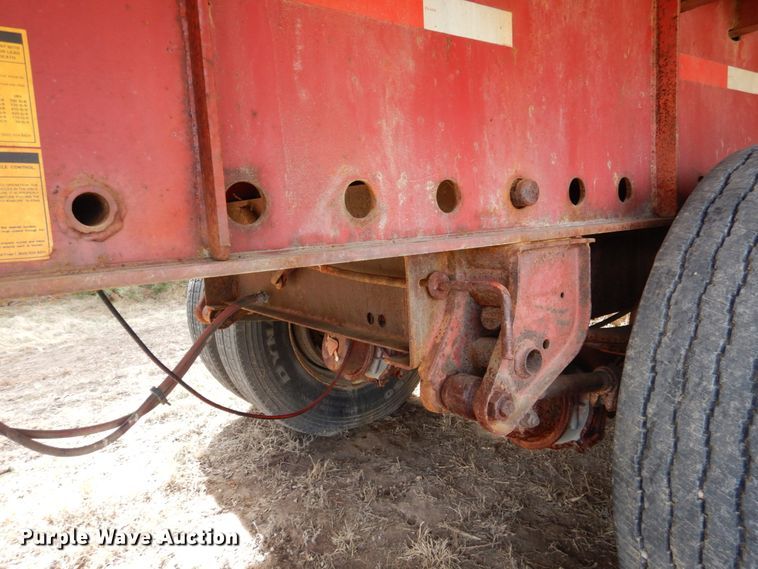 image for item DJ3071 1998 Trailmobile flatbed nurse tank trailer