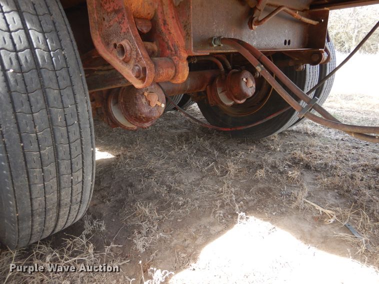 image for item DJ3071 1998 Trailmobile flatbed nurse tank trailer