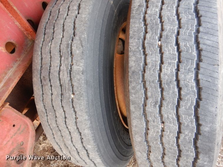 image for item DJ3071 1998 Trailmobile flatbed nurse tank trailer