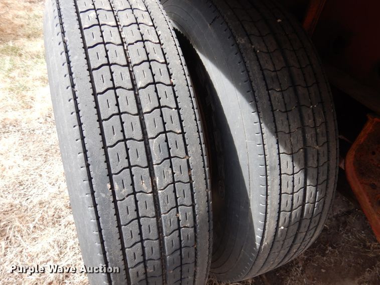 image for item DJ3071 1998 Trailmobile flatbed nurse tank trailer