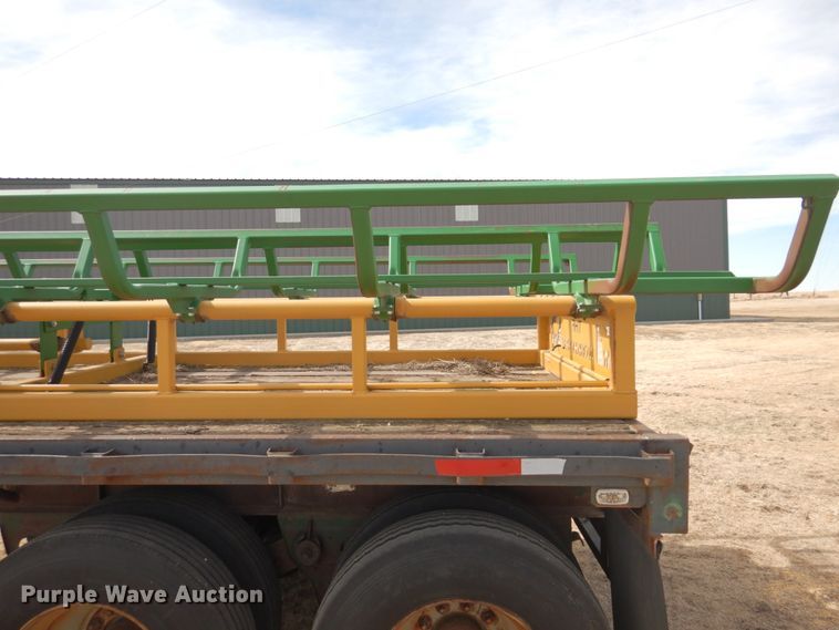 image for item DJ3072 1988 Fruehauf FB8 bale carrier flatbed trailer
