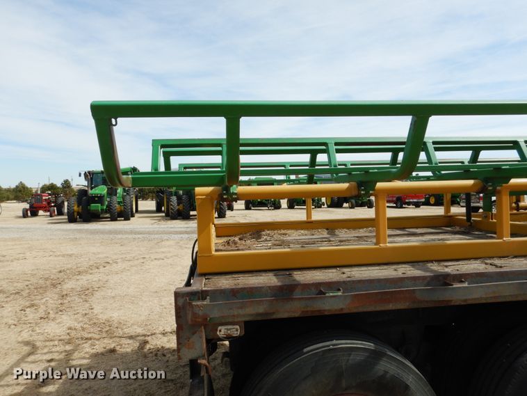 image for item DJ3072 1988 Fruehauf FB8 bale carrier flatbed trailer