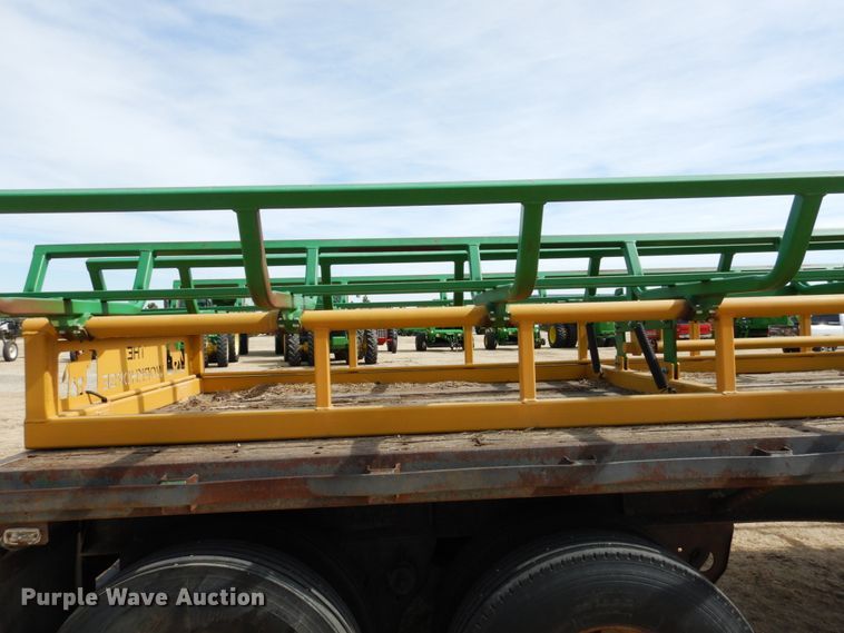 image for item DJ3072 1988 Fruehauf FB8 bale carrier flatbed trailer