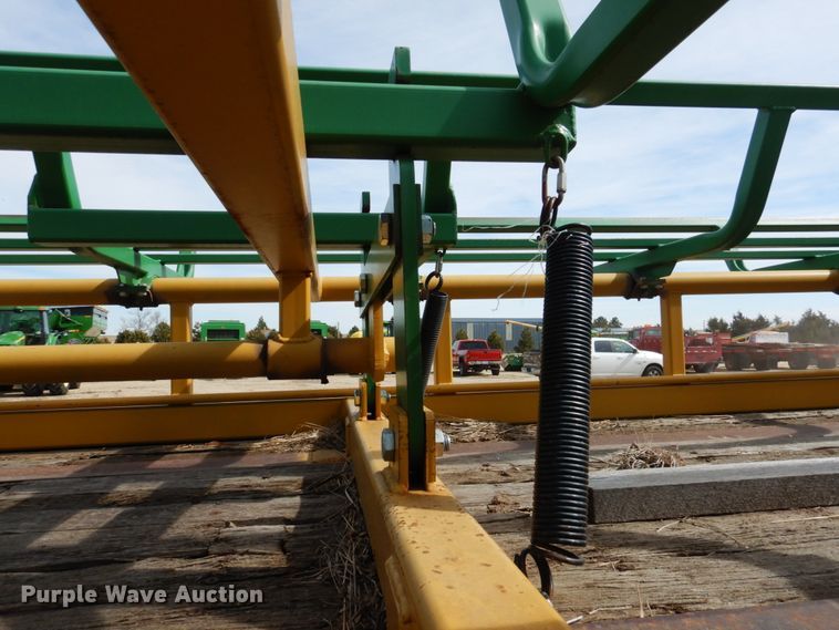 image for item DJ3072 1988 Fruehauf FB8 bale carrier flatbed trailer