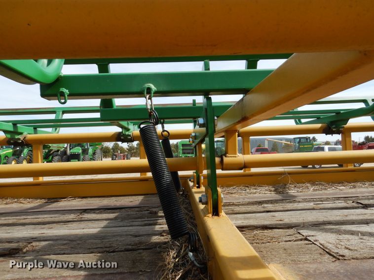 image for item DJ3072 1988 Fruehauf FB8 bale carrier flatbed trailer