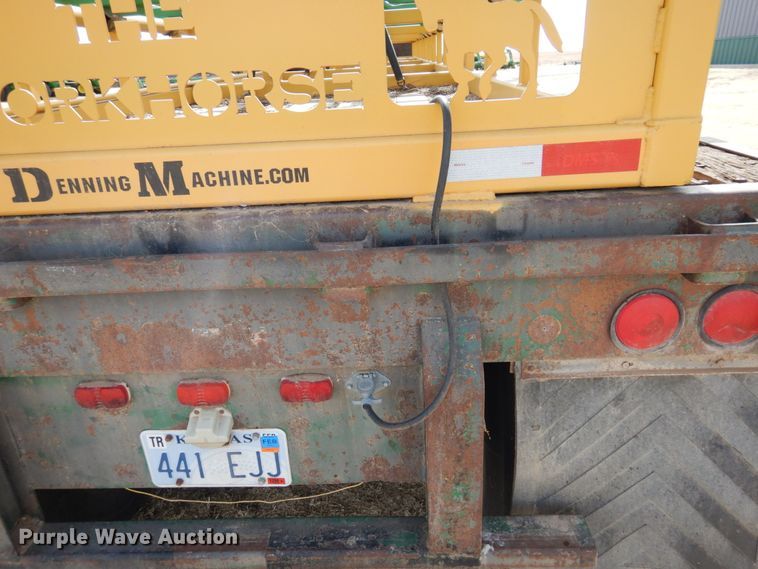 image for item DJ3072 1988 Fruehauf FB8 bale carrier flatbed trailer