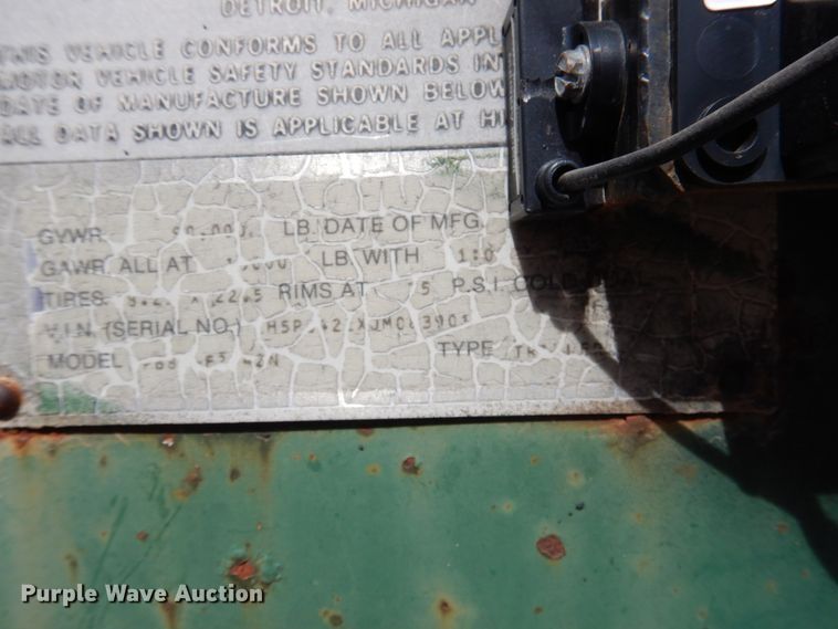 image for item DJ3072 1988 Fruehauf FB8 bale carrier flatbed trailer