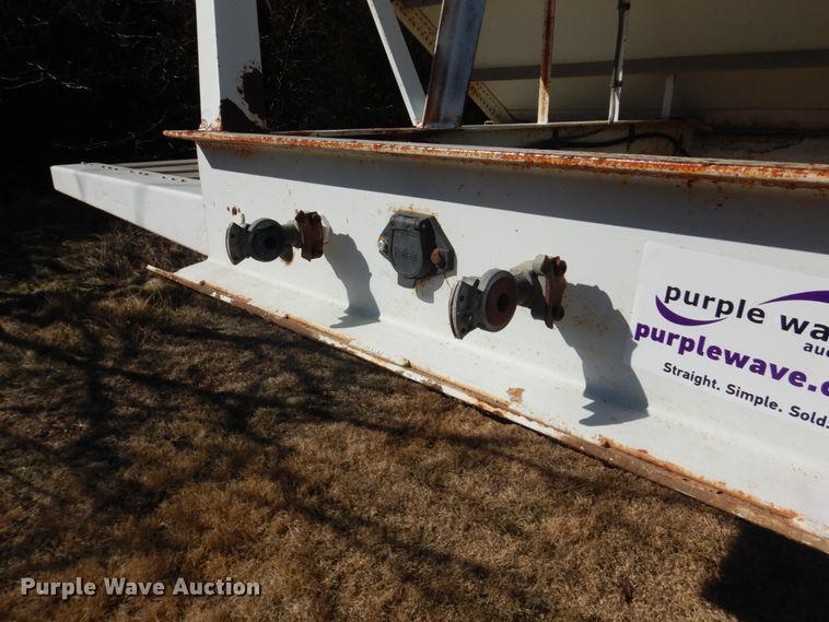 image for item DJ3073 (2) Doonan grain trailers