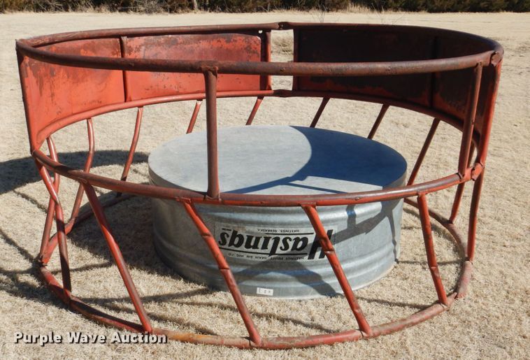 Livestock equipment in Wakeeney, KS Item DJ3084 sold Purple Wave