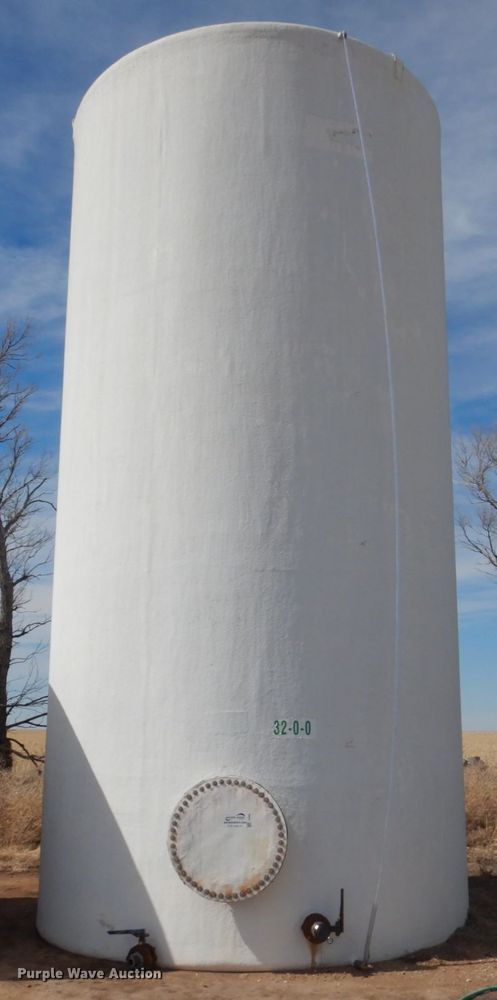image for item DJ3092 Fiberglass fertilizer tank
